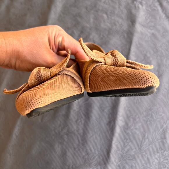 VIVAIA Pointed Toe Bow Loafers, Tan Size 40 - Picture 6 of 7